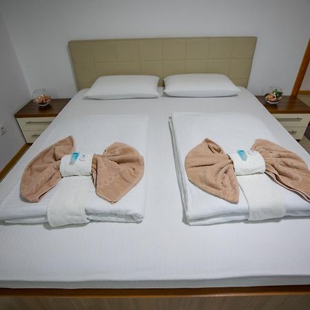 Guest House Agropapuk Šid Eksteriør bilde