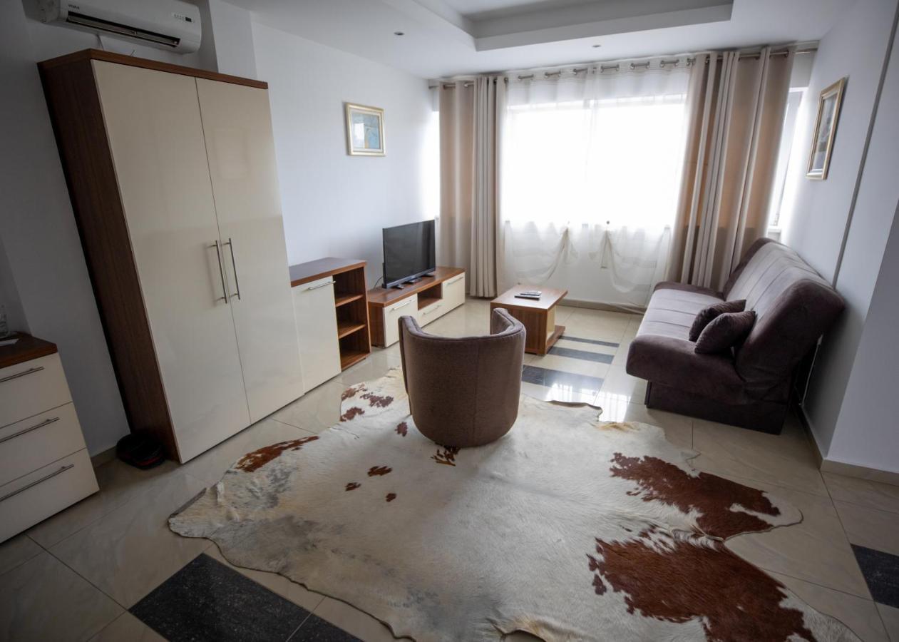 Guest House Agropapuk Šid Eksteriør bilde