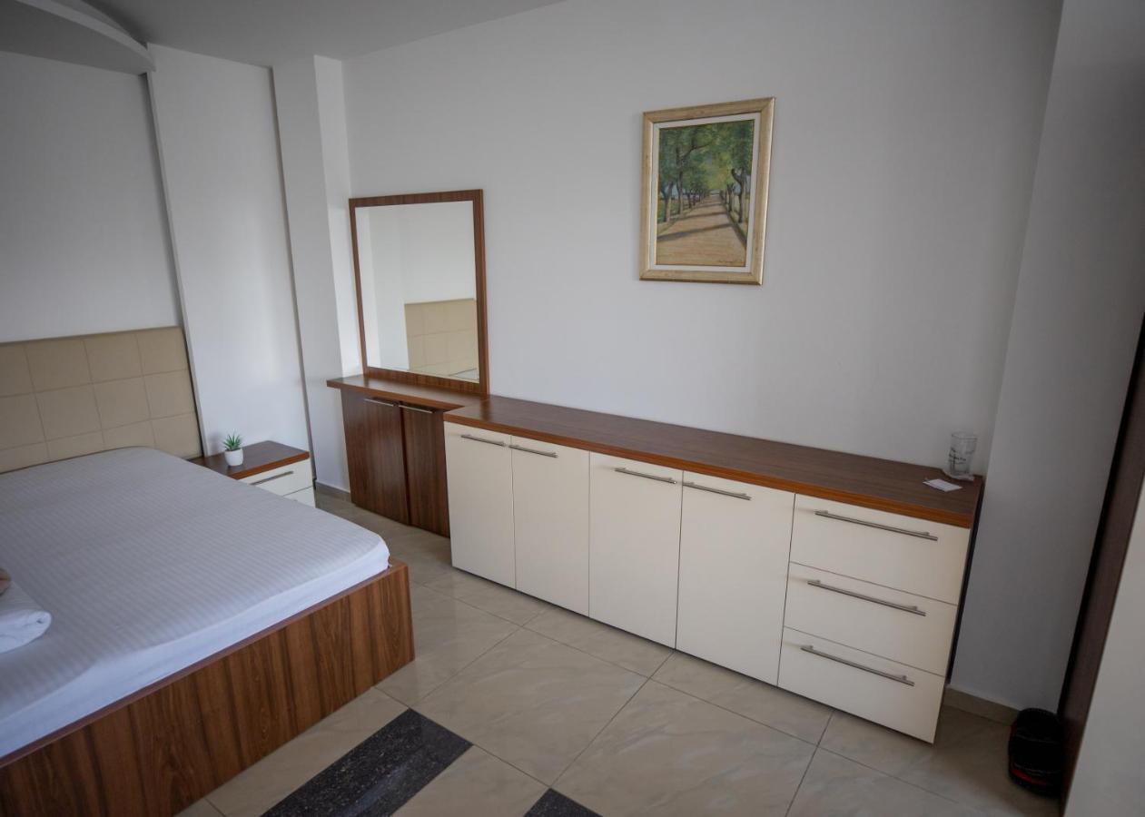 Guest House Agropapuk Šid Eksteriør bilde