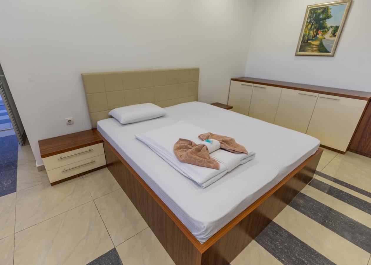 Guest House Agropapuk Šid Eksteriør bilde