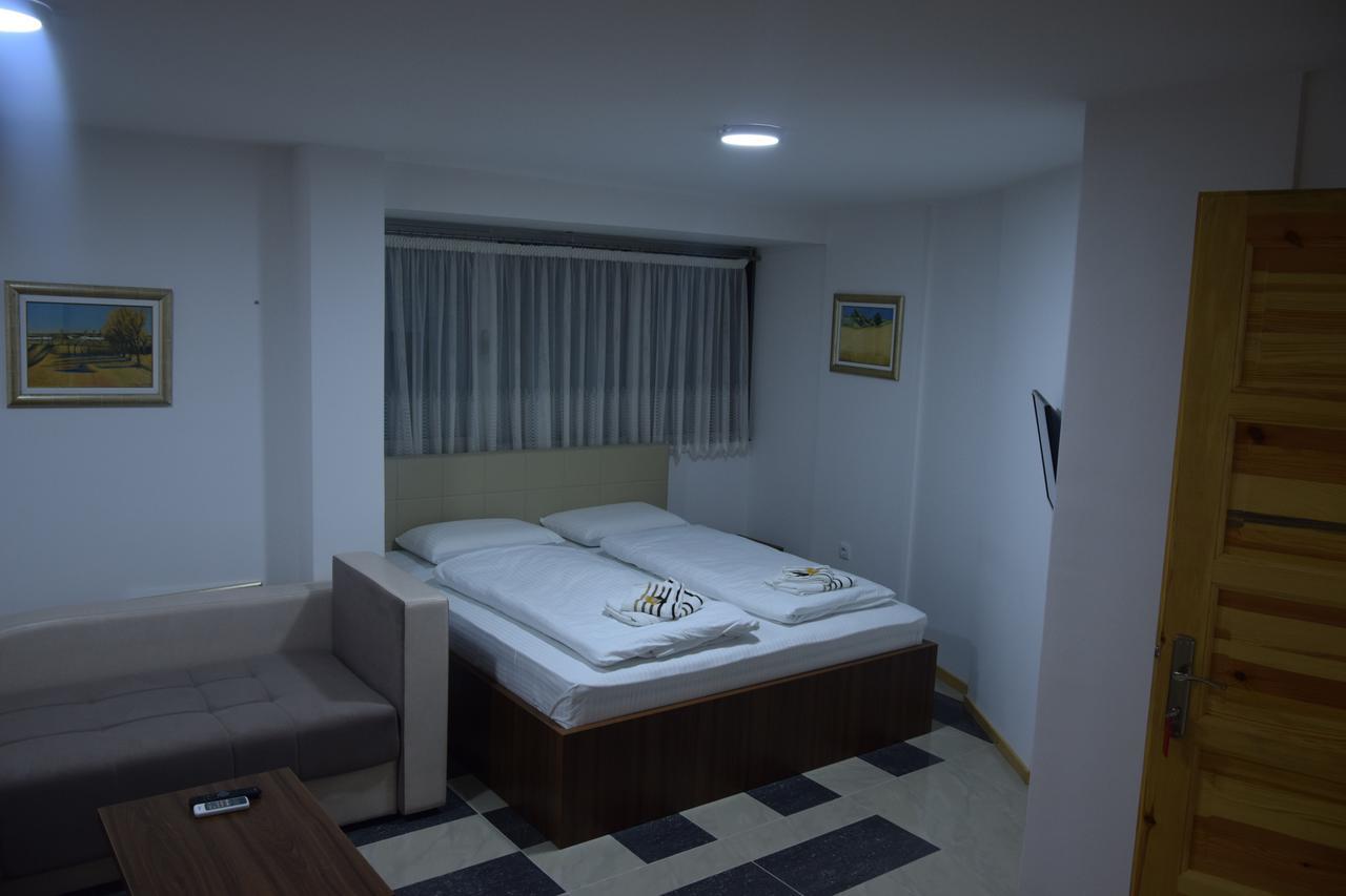 Guest House Agropapuk Šid Eksteriør bilde
