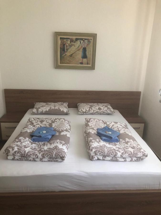 Guest House Agropapuk Šid Eksteriør bilde